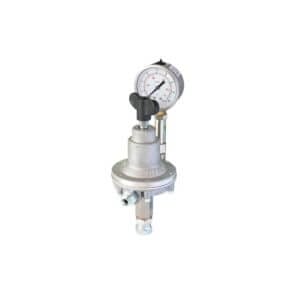 Low pressure flow regulators